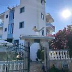 Esmeralda & Restaurant 2*