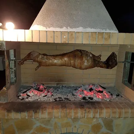 Hotell Esmeralda & Restaurant Ksamil