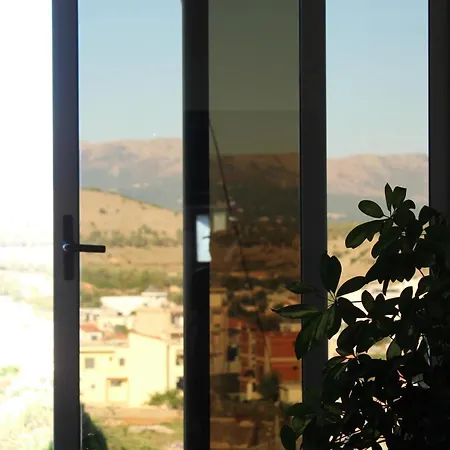 Esmeralda & Restaurant Hotel Ksamil