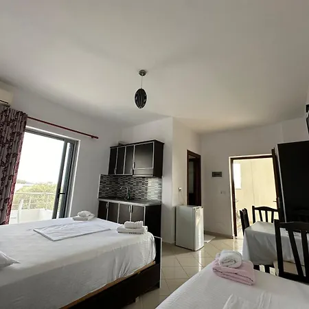 Esmeralda & Restaurant 2*