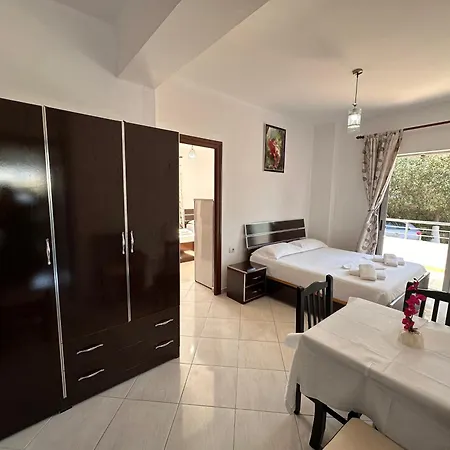 Esmeralda & Restaurant