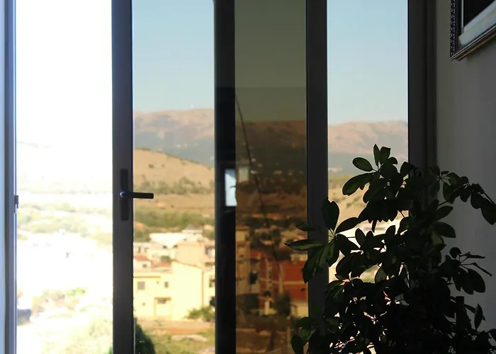 Esmeralda & Restaurant Hotel Ksamil