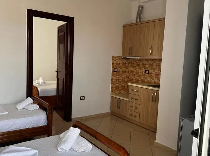 Esmeralda & Restaurant קסאמיל