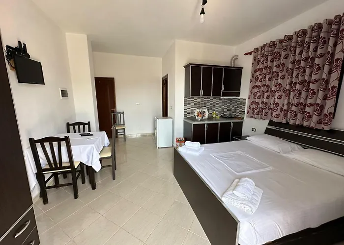 Esmeralda & Restaurant 2* קסאמיל