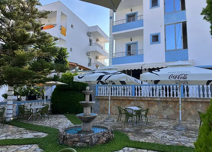 מלון Esmeralda & Restaurant קסאמיל