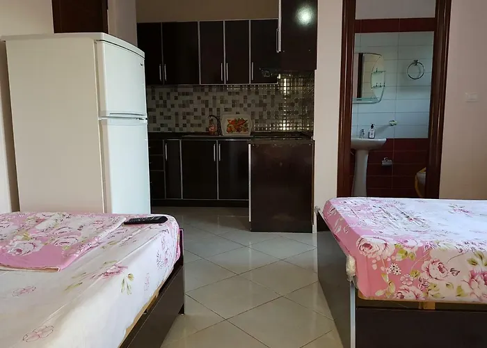 מלון Esmeralda & Restaurant