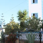 Hotel Esmeralda & Restaurant Ksamil