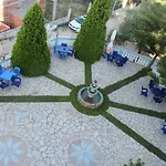 Hotel Esmeralda & Restaurant 2*