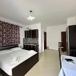 Esmeralda & Restaurant 2*