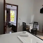 Esmeralda & Restaurant