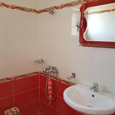 Hotel Esmeralda & Restaurant Ksamil