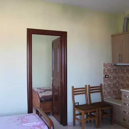 Esmeralda & Restaurant Hotel Ksamil