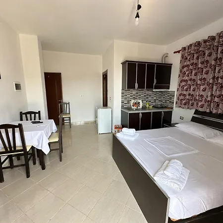 Esmeralda & Restaurant 2* Ksamil