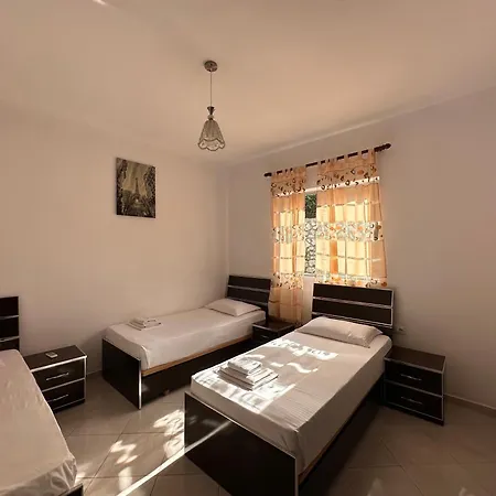 Esmeralda & Restaurant 2* Ksamil