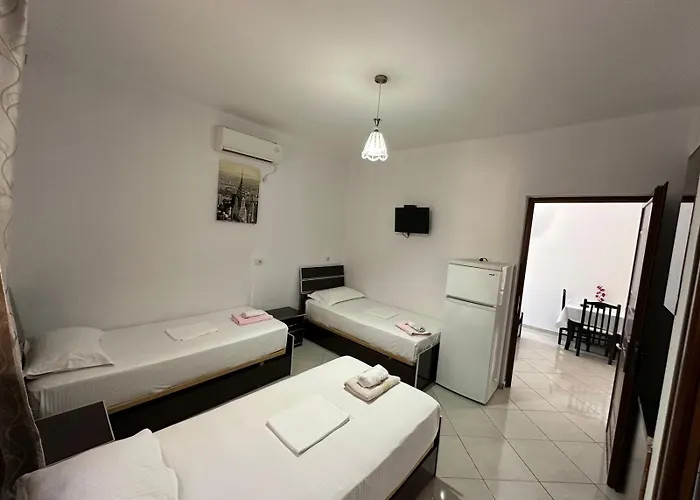 Hotel Esmeralda & Restaurant Ksamil