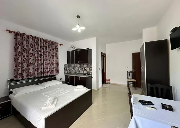 Esmeralda & Restaurant 2*