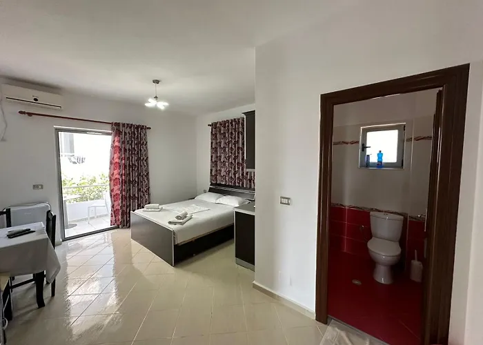 Esmeralda & Restaurant 2* Ksamil