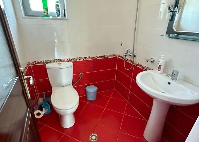 Hotel Esmeralda & Restaurant Ksamil