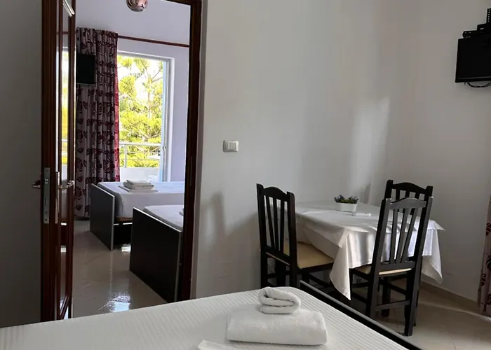 Esmeralda & Restaurant